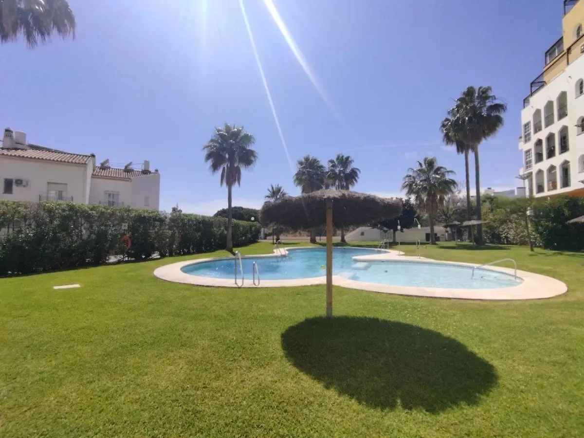 Casa Trebol Parquing Gratis Apartment Estepona