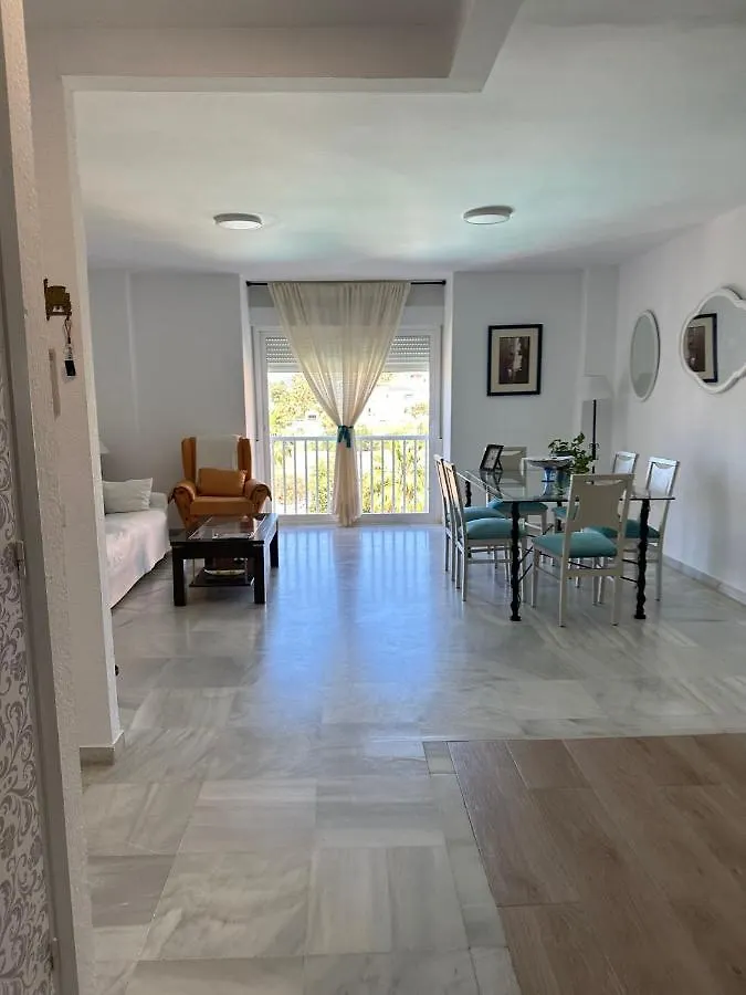 Casa Trebol Parquing Gratis Apartment Estepona 0*,